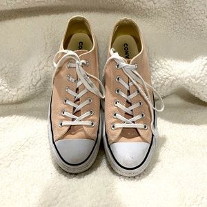 Women’s Platform Converse Shoe Size 9